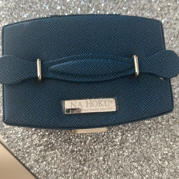 No Hoku, Hawaii is finest jewelry case - Picture 2 of 11